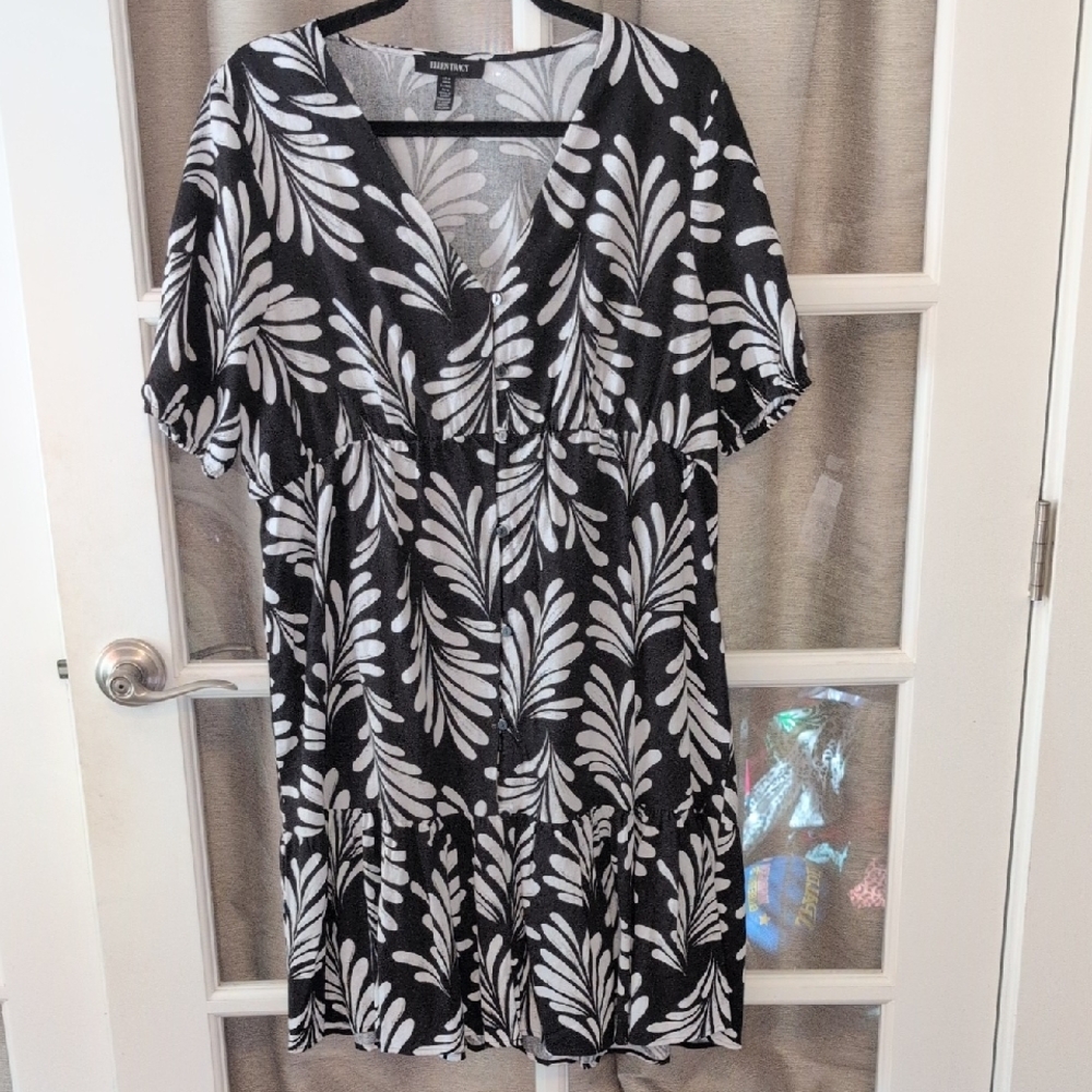 Ellen Tracy Linen Blend Swing Dress.